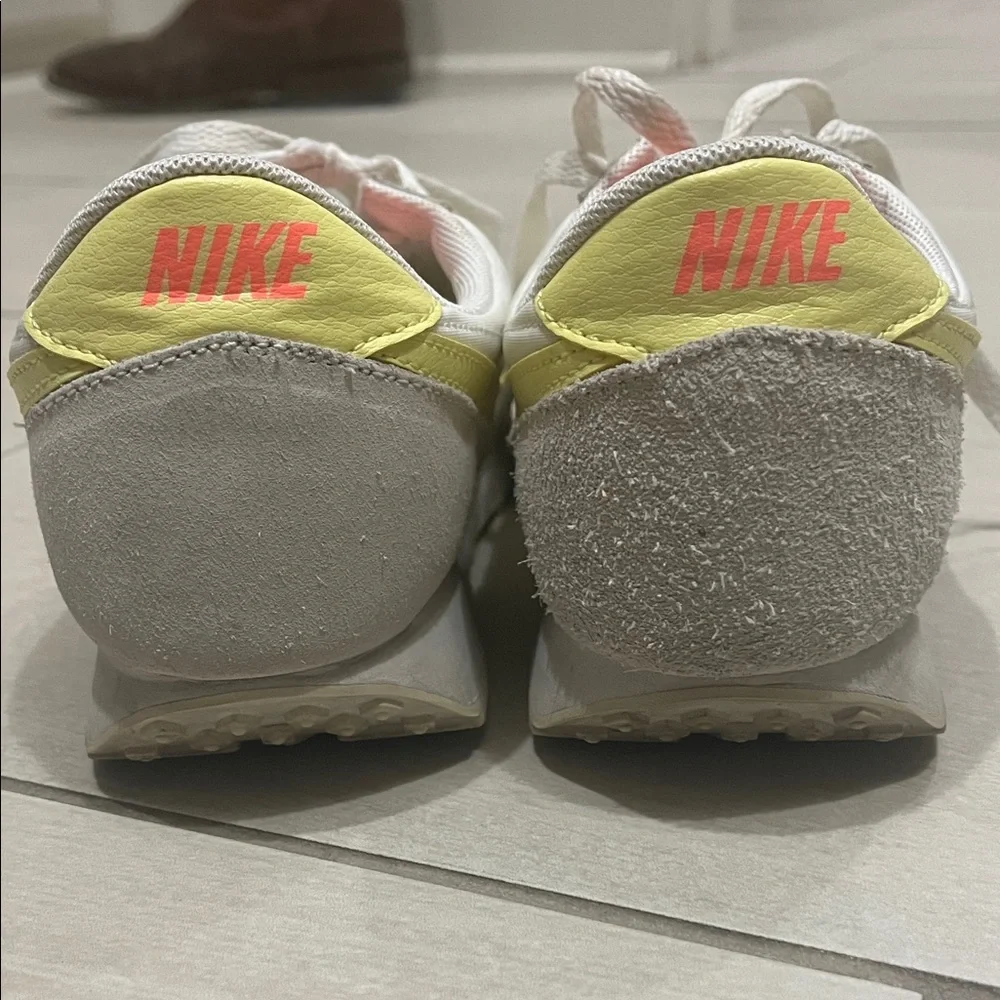 Nike White and Yellow Athletic Shoes - Picture 2 of 6